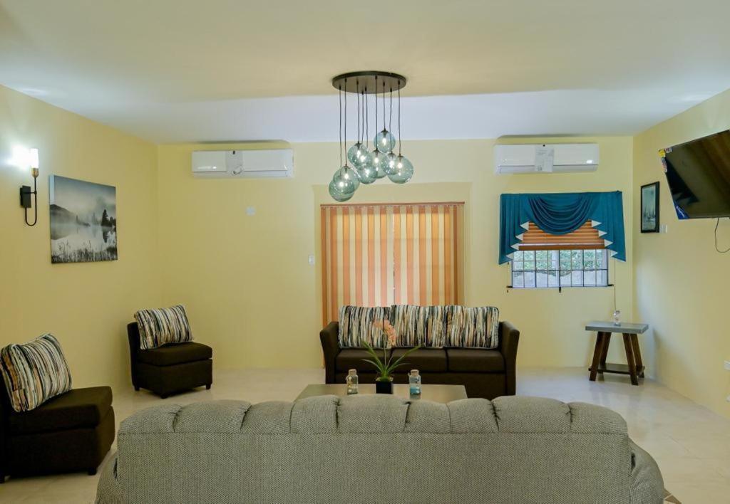 Champagne Villa Whitehouse Екстериор снимка